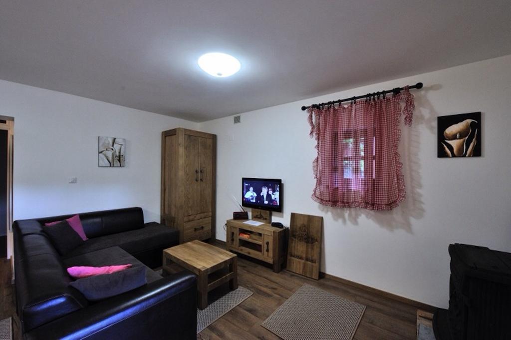 Apartment Drvena Kuca Mreznica غورنيي زفيتْسا الغرفة الصورة